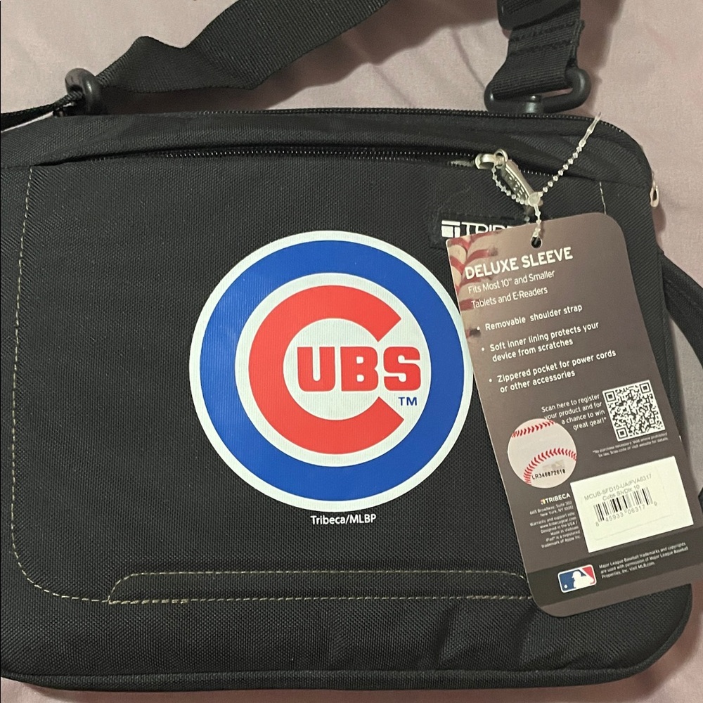 Chicago Cubs deluxe sleeve fits most 10” tablets